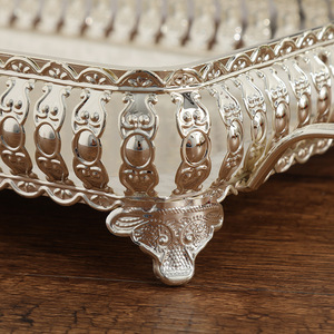 Vassoio Decorativo in Argento Stile Mediorientale - per Salotto, Tavolino da Caffè, Tè del Pomeriggio, Dessert, Caramelle e Torte - Product Image 4