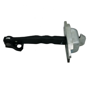 อะไหล่<span class=keywords><strong>รถ</strong></span>ยนต์ราคาส่ง ตัวจำกัดการเปิดประตูหน้า ตัวหยุดประตู 6861002330 68610-02330 สำหรับ<span class=keywords><strong>รถ</strong></span>ยนต์โตโยต้า โคโรลล่า เลวิน ปี 2014 - Product Image 5