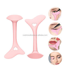 Nouvel Arrivage Tendance : Outil de Maquillage en Silicone pour Eyeliner et Ombre à Paupières Effet Fumé, Guide de Dessin Style Y - Product Image 5