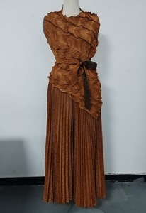 Nouvel ensemble plissé Miyake grande taille pour soirée, haut sans manches + pantalon large, vêtements occidentaux pour femmes, vente en gros - Product Image 4