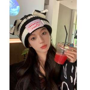 2024 Nieuwe Veelzijdige Kleurrijke Gestreepte Varkensgarenhoed - Product Image 2