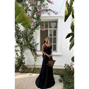 Robe longue élégante noire avec décoration drapée, robe de soirée pour femme grande taille, crochetée sur mesure, taille unique, longueur au sol - Product Image 2