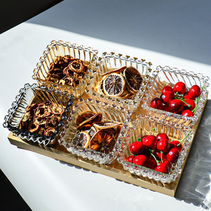 Set di 6 Vassoi in Legno con Piatti per Snack, Ciotole in Vetro Personalizzabili per Servire Caramelle, Frutta Secca e Alimenti - Product Image 4