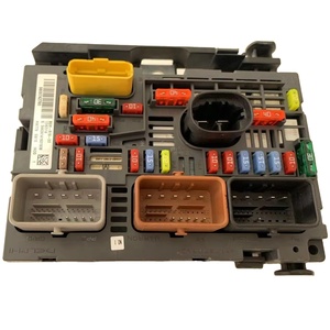 Caja de Fusibles Original de 12V para Citroën C5 Peugeot 3008 Bonnet 9809742780 9664705980 9667044980 BSM R02=R19 Nueva Condición - Product Image 1