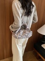 Nouveau style 2026 : Sac à main vintage imprimé léopard, durable, polyvalent, pour le travail et les trajets quotidiens, sac à bandoulière simple ou croisé, collection automne-hiver