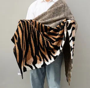 Di alta qualità morbido caldo 100% poliestere leopardo stampa a maglia coperta per la decorazione della casa e viaggio in YPT