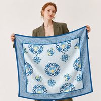 Foulard carré en satin de soie imprimé numérique personnalisé pour femme, motif lion rétro chinois, grand châle, écharpe de tête