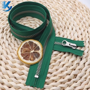 Vente en gros du fabricant KY-YKK 3 #   5 #   Fermeture éclair en métal, couleur personnalisée pour jeans, sacs, vêtements, chaussures - Product Image 3