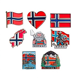 Set di Spille Smaltate Personalizzate Bandiera Norvegese, Spille da Bavero Souvenir <span class=keywords><strong>Nordico</strong></span>, Distintivi a Cuore con Mappa della Norvegia Vichinga per Negozi di Articoli da Regalo e Ingrosso - Product Image 1