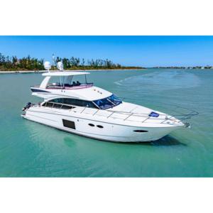 Yate Usado Princess 56 de 2017 con Casco de Aluminio y Fibra de Vidrio, Tecnología de Infusión al Vacío, Motor de Gasolina de 450 HP, 10.5 m de Eslora, Velocidad de 35-40 Nudos - Product Image 5