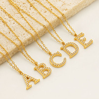 Collier personnalisé avec initiale en acier inoxydable plaqué or 18 carats, pendentif alphabet pavé CZ pour femme, bijoux minimalistes en gros