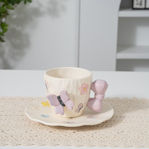 ชุดถ้วยกาแฟเซรามิกรูปผีเสื้อพร้อมจานรอง - Product Image 3