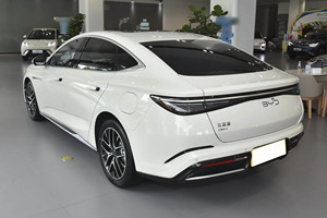 รถยนต์ปลั๊กอินไฮบริด BYD Seal 06 DM-i 1.5L 80 กม. สี่ประตู ห้าที่นั่ง ปี 2024 - Product Image 4