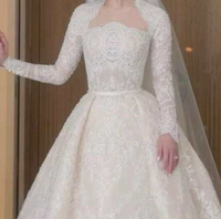 Robe de mariée S0727Y 2026 moderne, longue, coupe trapèze, grande taille, en dentelle, avec taille naturelle et col carré à manches longues