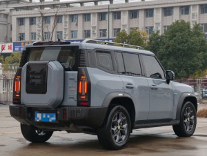 เจ็ททัวร์ ทราเวลเลอร์ ปี 2024 รุ่น 2.0T 4WD แอดเวนเจอร์ โปร เอนเตอร์เทนเมนท์ อิดิชั่น เกียร์ออโต้ รถมือสอง - Product Image 3