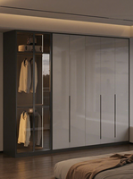 Armoire moderne de luxe légère en bois massif blanc avec porte vitrée personnalisée pour chambre à coucher et dressing
