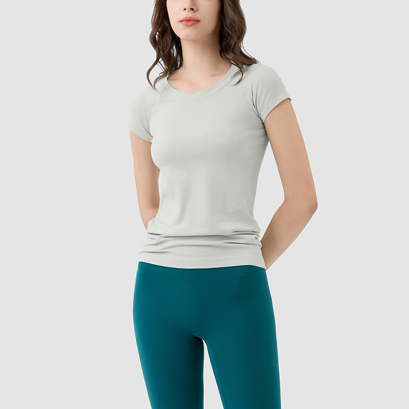 Women's Sports T-Shirt Moisture Wicking Yoga Fitness Slimming Top Breathable for Running for Female Athletes