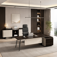 Ensemble de bureau de direction moderne de luxe en forme de L avec table à bords incurvés et armoire latérale pour projet de bureau d'entreprise