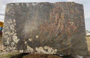 Grande dalle de quartzite Patagonia Fusion 315x155x206mm, finition brute, pierre industrielle durable pour extérieur - Product Image 5