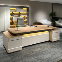 Scrivania Direzionale di Lusso a L, Tavolo da Ufficio Moderno di Alta Qualità per CEO e Manager, Grande Scrivania in Legno con Mobile Laterale