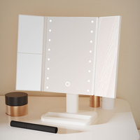 Miroir grossissant cosmétique Led à écran tactile Miroir de maquillage portable de voyage à trois volets avec lumières LED