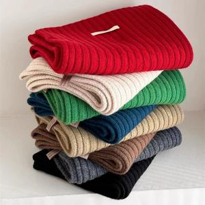 Bufanda de Lana 100% Tejida para Mujer, Diseño de Canalé Vertical, Color Sólido, Cálida, Suave, para el Invierno, para Viajes y Uso Diario - Product Image 1