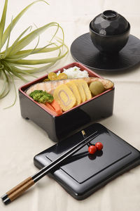 Plato Redondo de Melamina A5 de 7 Pulgadas, Diseño de Rayas Negras Mate, para Servir en Restaurantes Japoneses y Asiáticos, para Cena, <span class=keywords><strong>Sushi</strong></span>, Sashimi, Tempura - Product Image 4