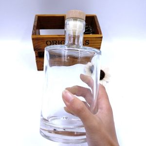 LLG Emballage de vodka fantaisie au design personnalisé 500ml 16oz Bouteille de gin en verre vide avec dessus en bois - Product Image 3