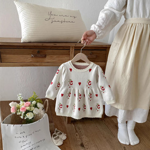 Robe pour filles 2026 Nouvelle collection Printemps – Robe pull en coton tricoté au crochet pour bébé, style occidental, motif floral, jupes douces pour bébés - Product Image 2