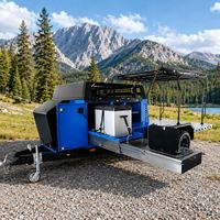 Remorque utilitaire multifonctionnelle tout-terrain robuste avec porte-équipement et porte-bagages sur le toit