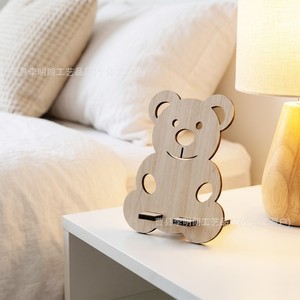 Soporte para teléfono de bambú, soporte para teléfono de escritorio con diseño de oso de dibujos animados, organizador de almacenamiento para teléfono. - Product Image 2
