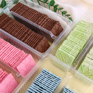 Biscuits carrés de 150g pour la décoration de gâteaux, garniture pour yaourts, cupcakes, desserts et pâtisseries, parfaits pour les fêtes - Product Image 1