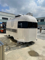 Remorque de nourriture de concession de style d'acier inoxydable d'UKUNG vintage avec la peinture de voiture à l'extérieur, camions de nourriture équipés des machines de casse-croûte
