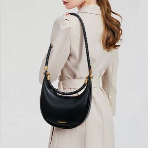 Bolsos de Hombro y Bandolera de Cuero PU de Lujo con Diseño de Media Luna Personalizado para Mujer - Product Image 5