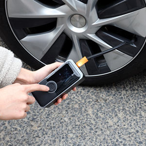 Gonfleur de pneus numérique <span class=keywords><strong>rechargeable</strong></span> double alimentation 12V 150psi <span class=keywords><strong>avec</strong></span> lumière <span class=keywords><strong>d</strong></span>'urgence ABS, LED et 4 aiguilles, <span class=keywords><strong>batterie</strong></span> 6000mAh, certifié CE - Product Image 4