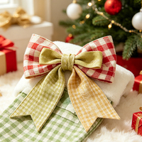 Meia de Natal de Lona Xadrez Personalizada por Atacado com Detalhe de Laço para Decoração de Feriado em Estilo Fazenda