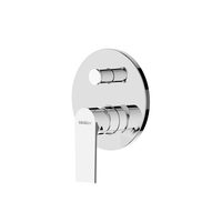 Ensemble de robinetterie de salle de bain moderne et contemporain en chrome, mitigeur de douche pluie à poignée unique en céramique, douchette à main polie murale pour la maison