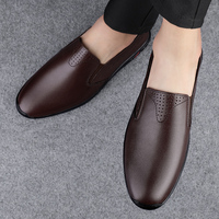 Zapatos informales de hombre formales de negocios de piel de vaca de capa superior, zapatos de conducción de gran tamaño, zapatos de papá transpirables de mediana edad y ancianos