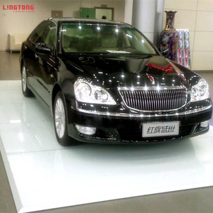 Sol d'exposition incliné portable sur mesure en verre trempé et cadre en aluminium pour salons automobiles, facile à assembler, ignifuge et réutilisable - Product Image 6