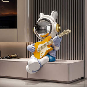 Scultura Decorativa in Resina Dipinta a Mano di Astronauta <span class=keywords><strong>Chitarrista</strong></span> - Personaggio TV e Cinema per Arredamento Casa - Product Image 3