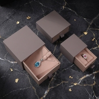 Boîte à bagues rigide 1200 g/m² en carton ivoire 350 g/m² pour emballage de bijoux, avec logo personnalisé et fermeture magnétique, prix usine, vente en gros