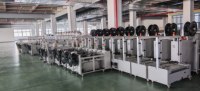 Machine d'emballage automatique robuste pour palettes alimentaires, papier et plastique, haute productivité pour entrepôts logistiques