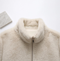 Veste courte de luxe pour femme en fausse fourrure de vison, col montant droit, dos matelassé avec empiècements en similicuir, coupe ample, pour l'hiver