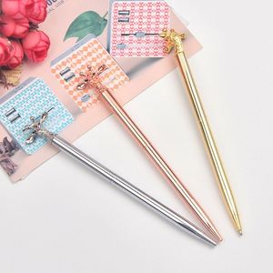 Stylo bille rotatif en métal personnalisé, mignon et kawaii, avec logo imprimé en forme de girafe, idéal pour les cadeaux de papeterie promotionnels - Product Image 4