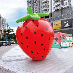 Logo gonflable géant personnalisable en forme de <span class=keywords><strong>fraise</strong></span>, résistant au vent et à l'eau, idéal pour la décoration promotionnelle d'événements en magasin de fruits - Product Image 1