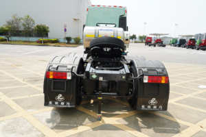 รถบรรทุกห้องเย็น DONGFENG Chenglong H5V EV - ระบบทำความเย็นไฟฟ้า -18 องศา เหมาะสำหรับขนส่งอาหาร แบตเตอรี่ 282kWh ระยะทาง 201-300 กม. <span class=keywords><strong>6x4</strong></span> - Product Image 5