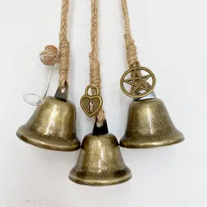 Colgante decorativo de campana para pared, Charm de puerta, brujería, de Metal, novedad, venta al por mayor