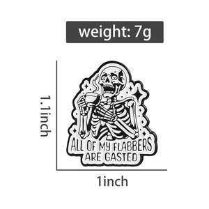 Totalement effrayé émail broches drôle Halloween crâne boire café broches revers Badge bijoux cadeaux en gros en vrac - Product Image 6