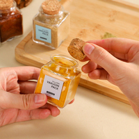 Bocaux en verre carrés de 50 ml de qualité alimentaire pour poivre, matcha, sucre, avec couvercle en liège, logo et étiquette personnalisables