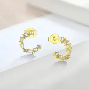 YH Jewellery Original Factory Newest Luxury 18K Gold Plated White Jade Glass Bread Shaped Freshwater Pearl 925 Silver Earrings